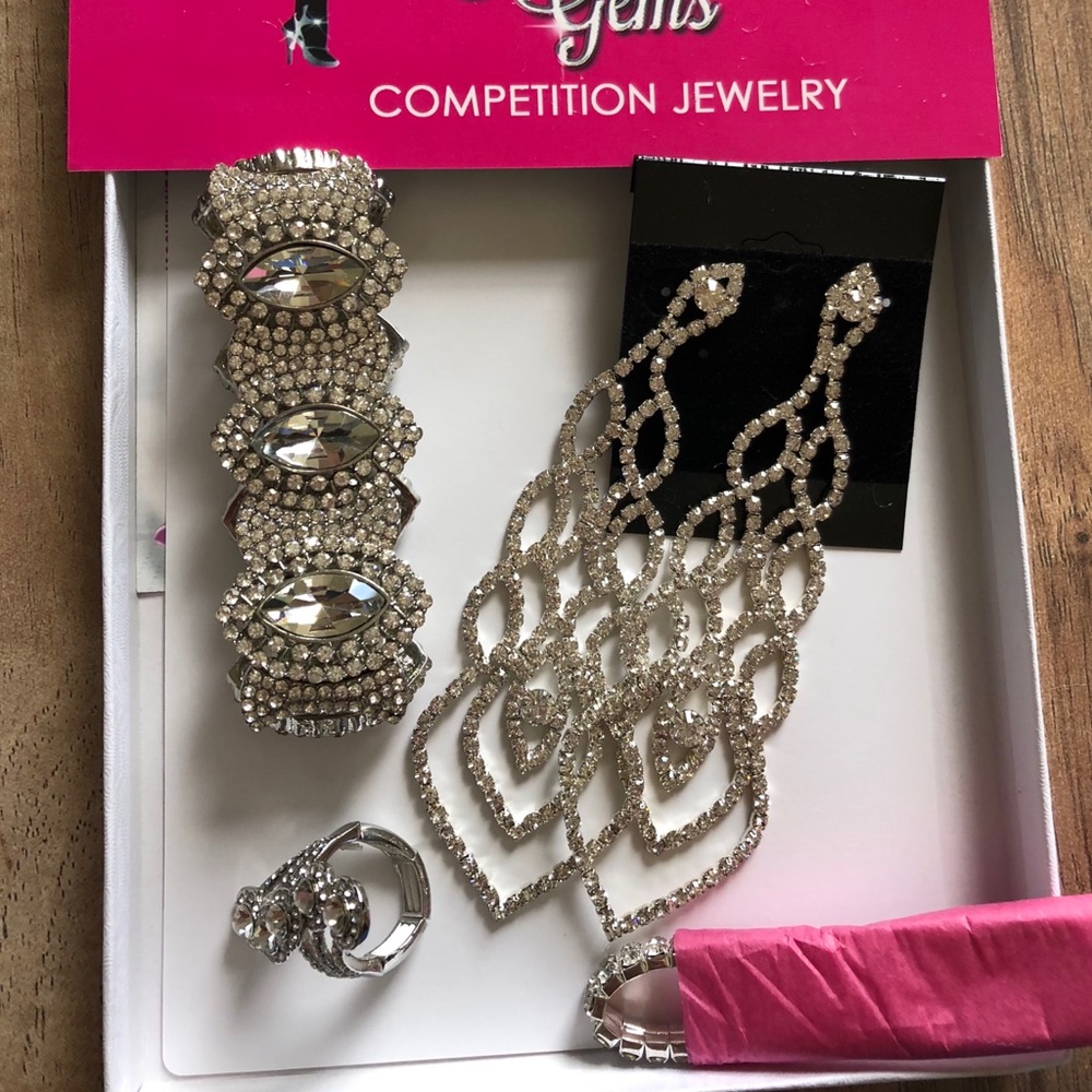 All that glitters competition jewelry